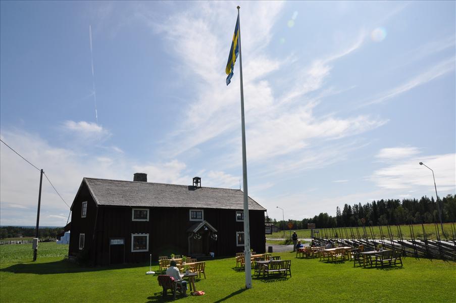 Gammelg�rden i Marby d�r vi fikade p� v�g mot Stockholm