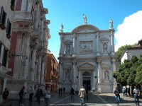 Scuola di san Rocco till vänster