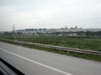 Utanför Hanoi finns en Samsungfabrik med 100000 anställda